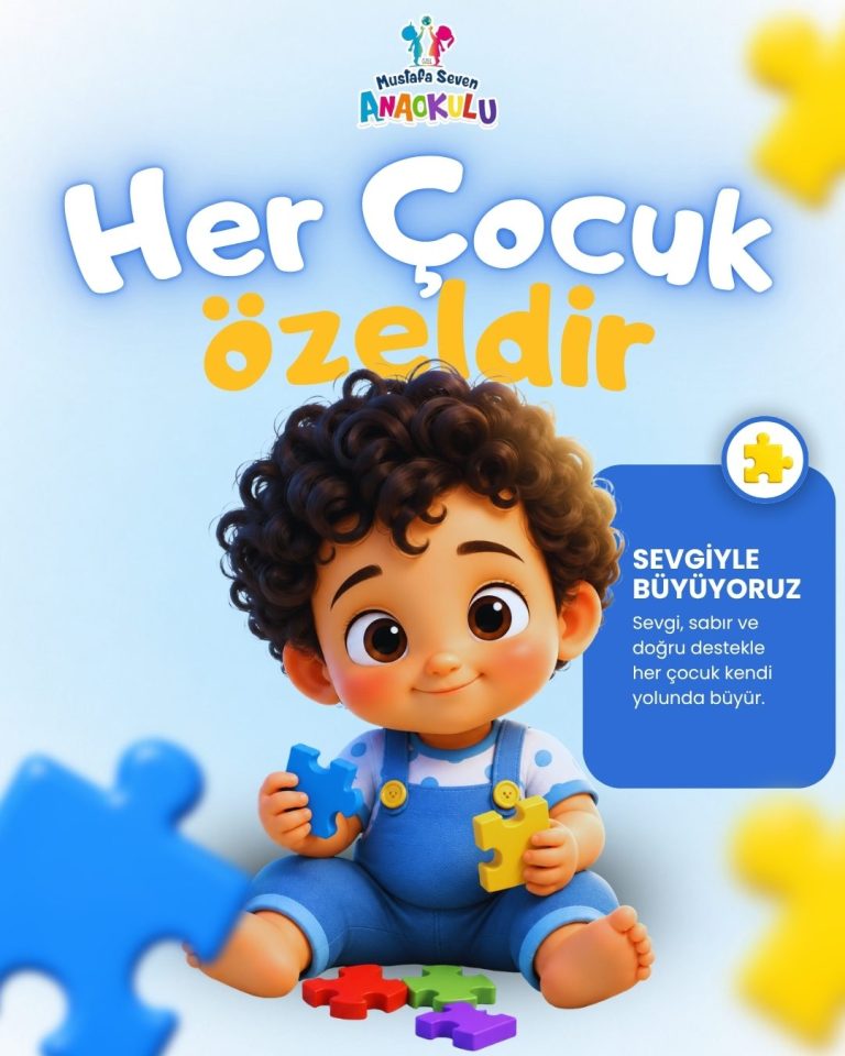 Yapboz parçalarıyla oynayan bebek illüstrasyonlu, açık mavi tonlu anaokulu tasarımı